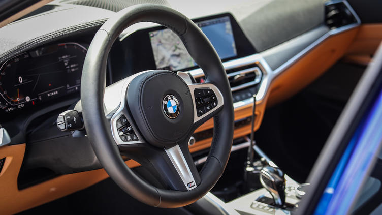 宝马轻量化做得最好的一款车,21款全新宝马3系测试