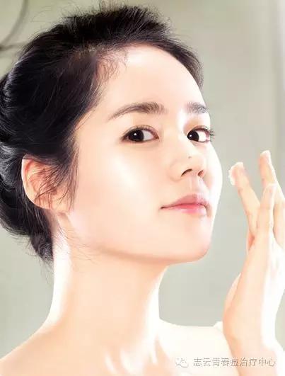 脸上痘痘的正确处理方法,脸上长白头小痘痘怎么护理