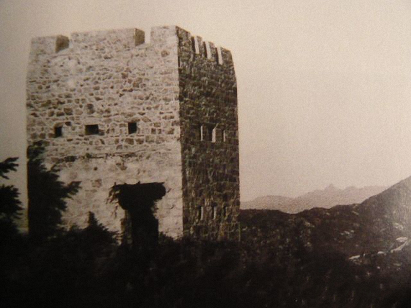 日本在全世界掠夺黄金总共多少,日本当年抢走了多少吨黄金