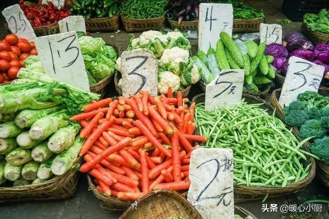 菜市场卖剩下的“死鱼”，都到哪儿去了？鱼贩们的方式，让人佩服