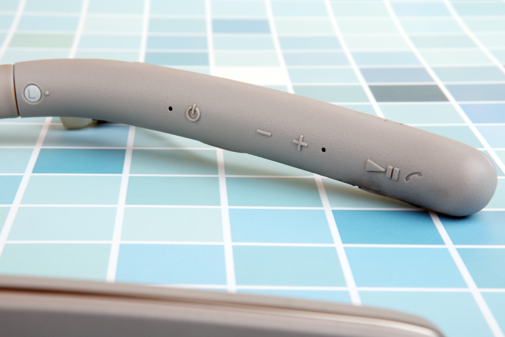 索尼zx300和a306,索尼zx300和zx505哪个听感更好