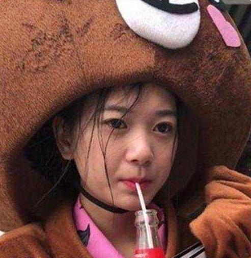 广东美女13岁做服务员,17岁创业,23岁全款买7套房,是真的吗?