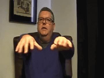 双手抖得厉害怎么治疗,双手无力总有点抖的感觉怎么回事