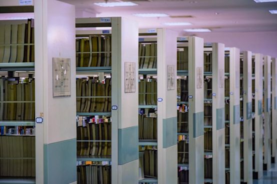 曝光！南京这所高校藏了个网红图书馆，还有高温杀菌器给书除菌！