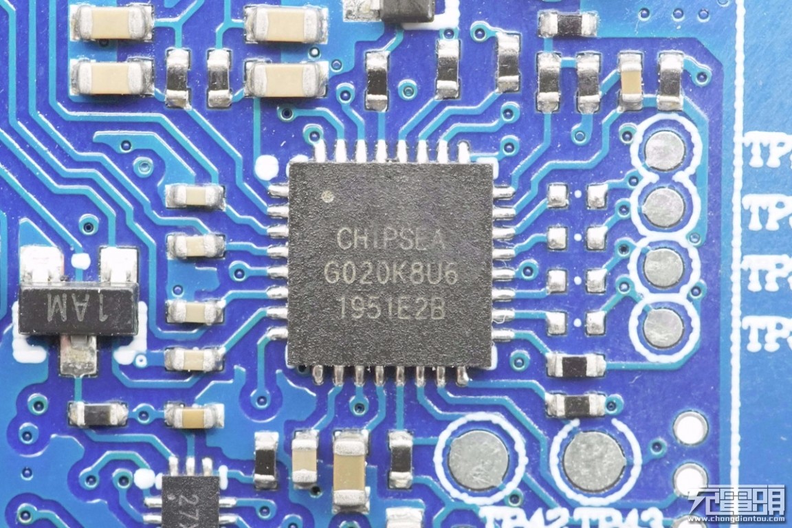 征拓20w快充拆解,征拓100w桌面充电器