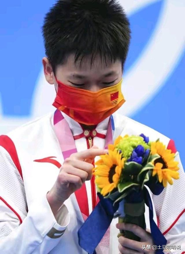 民工带儿子买耐克遭店员驱赶,工人带儿子买耐克遭歧视