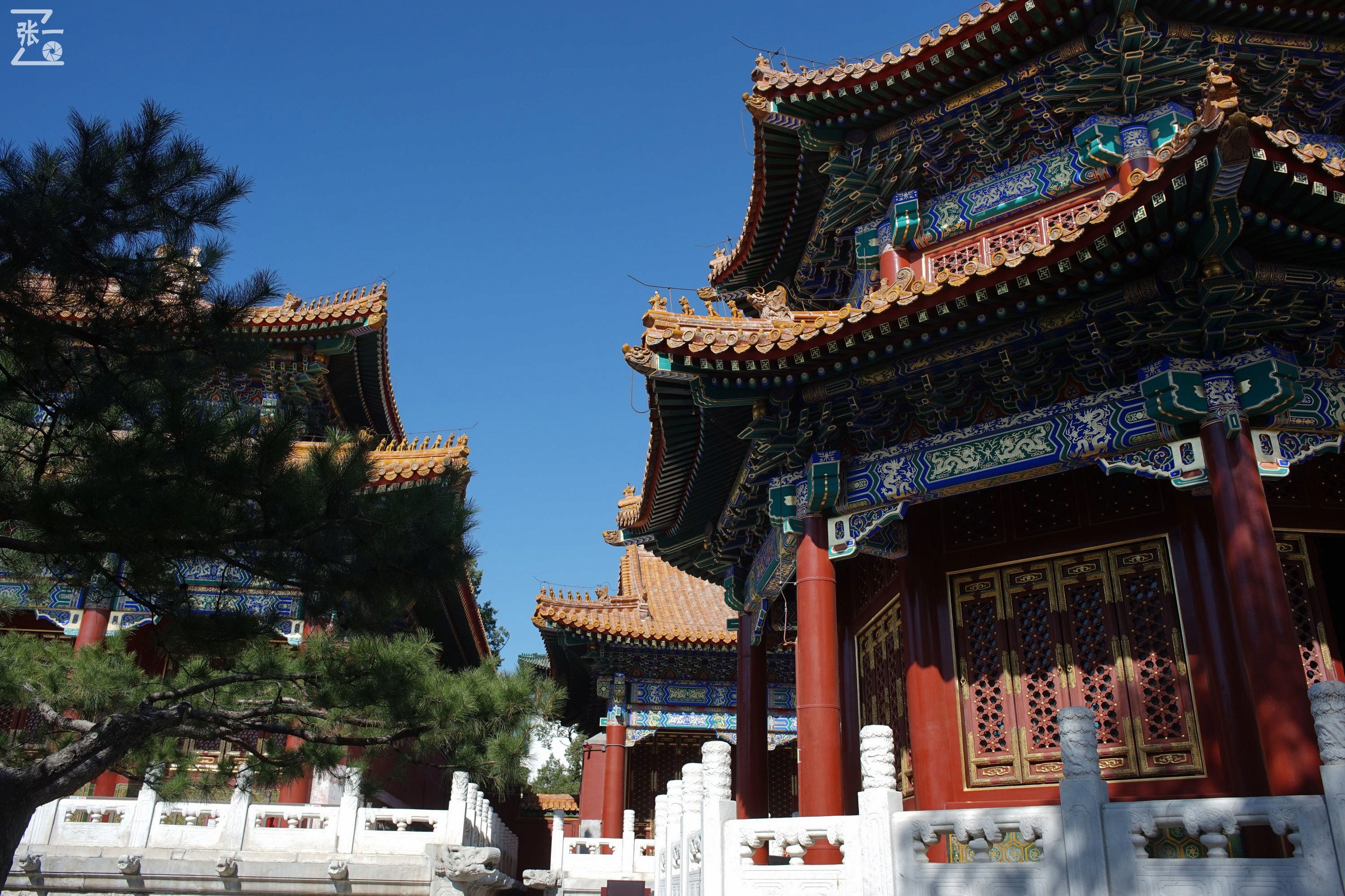 镜头测试：蔡司红T28/2.8+索尼微单A7实拍北京景山公园