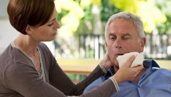 睡觉时有3个异常，十有八九血管已“堵塞”，做好2件事，血管畅通