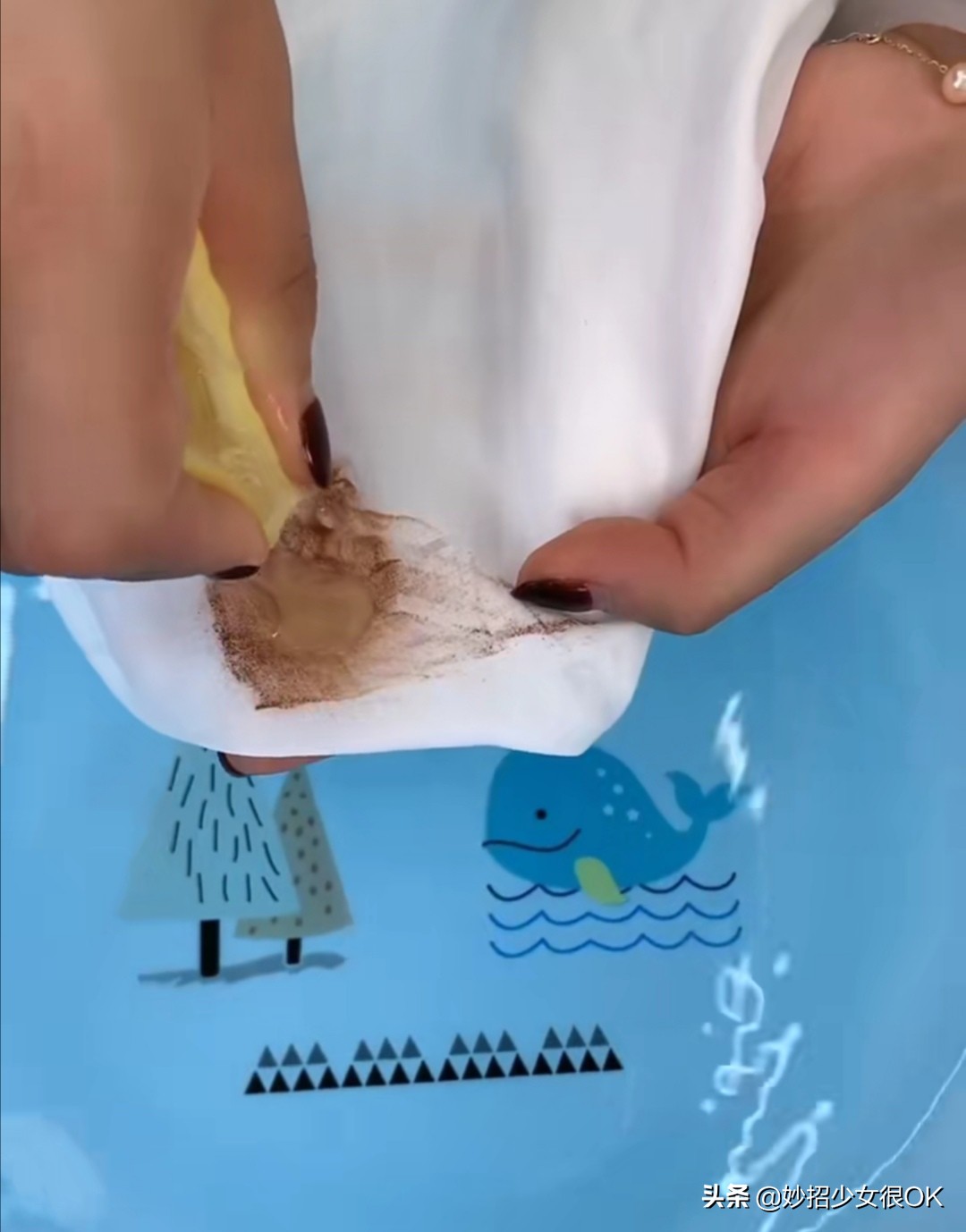 柠檬为什么可以去除顽固污渍,柠檬可以清洗洗衣机污渍吗