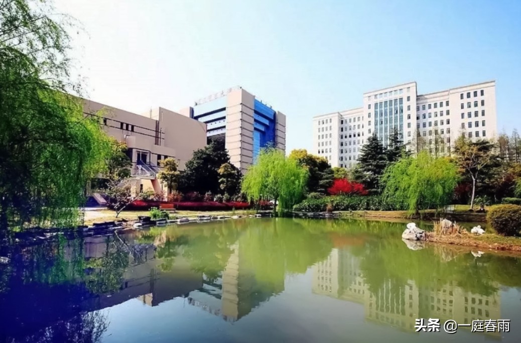 这两所军医大学进入双一流，实力极强，网友：分数太高