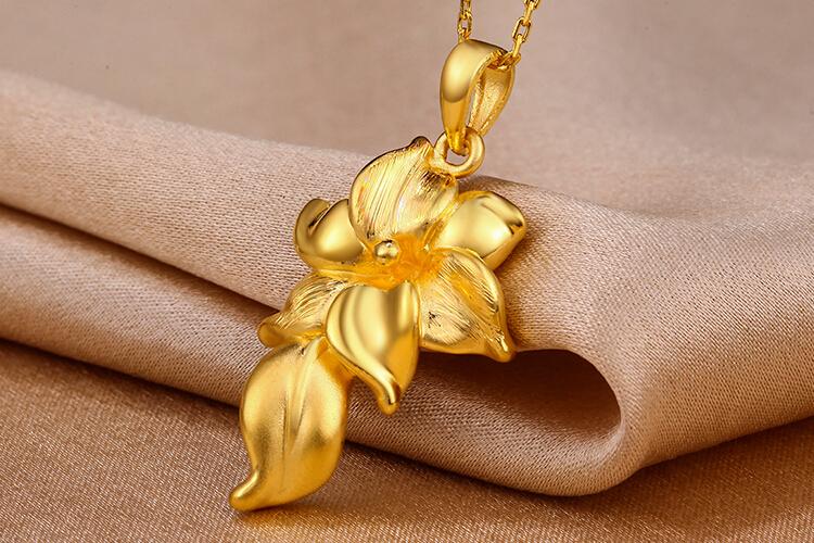 金首饰置换和卖了重新买哪个划算,现在把旧黄金首饰变现划算吗