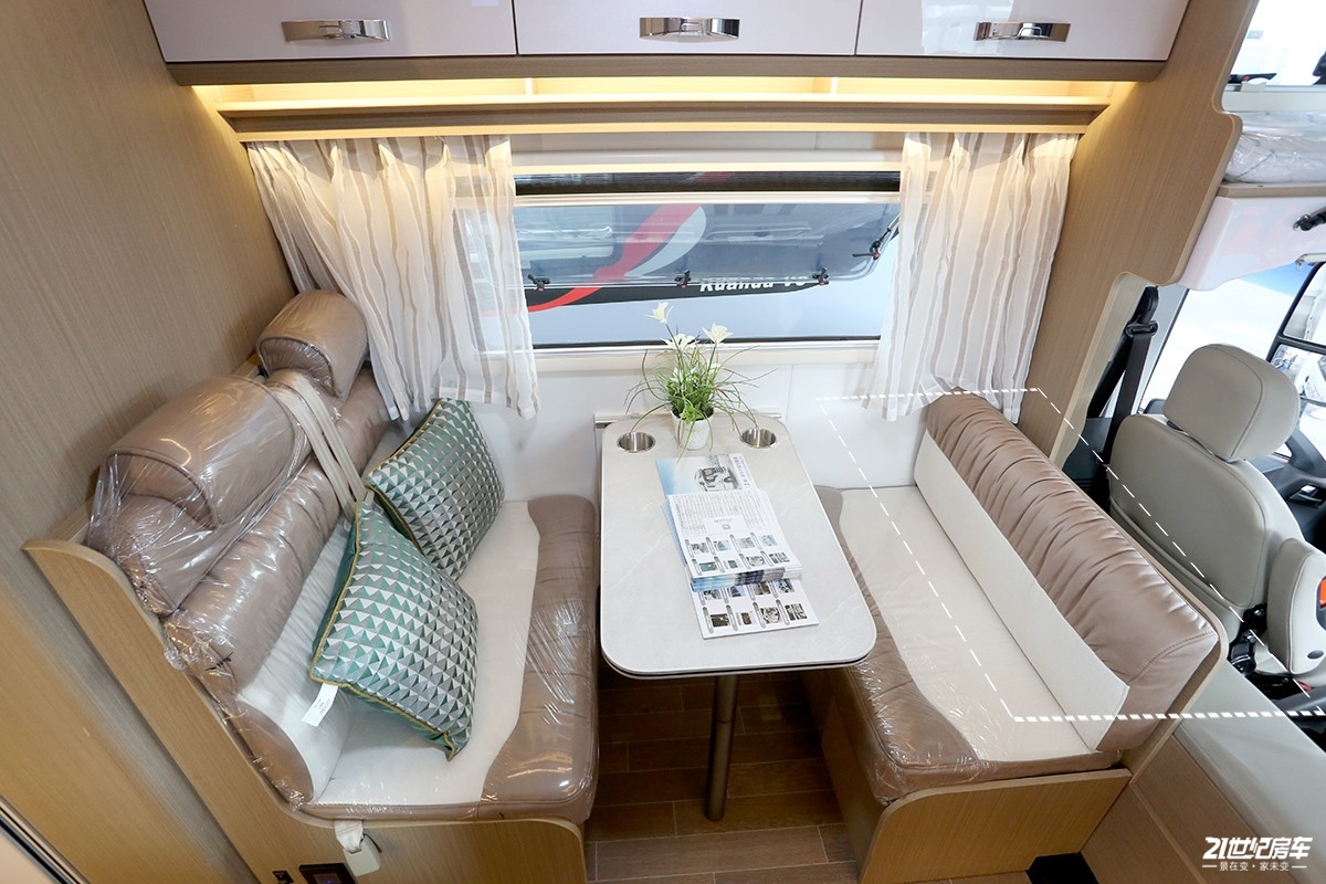 上汽跃进h300轻卡房车详解,上汽跃进h300和h500的区别