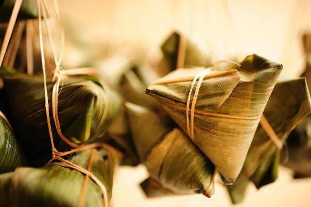 五月五端午节吃粽子祝福语,五月五端午节的4句诗