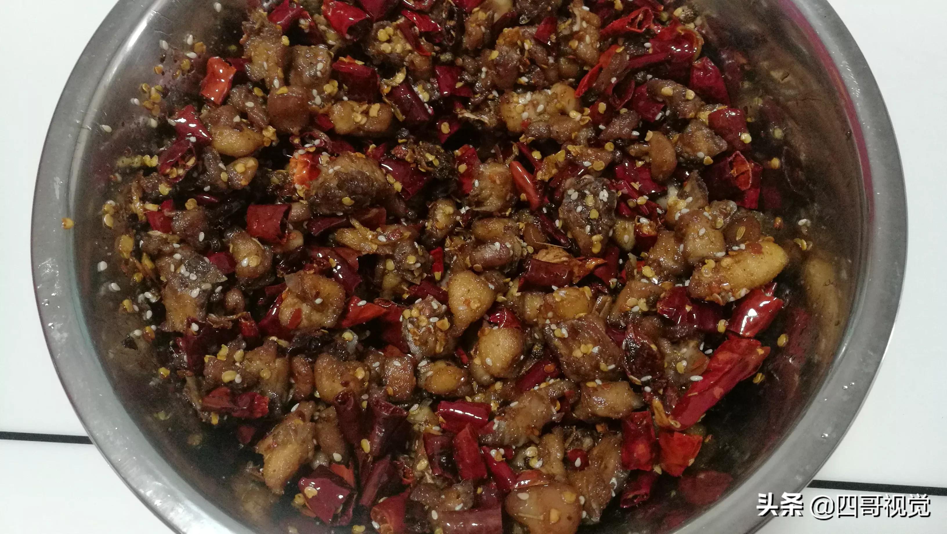 四哥炒猪肉臊子,四哥泡椒肥肠做法