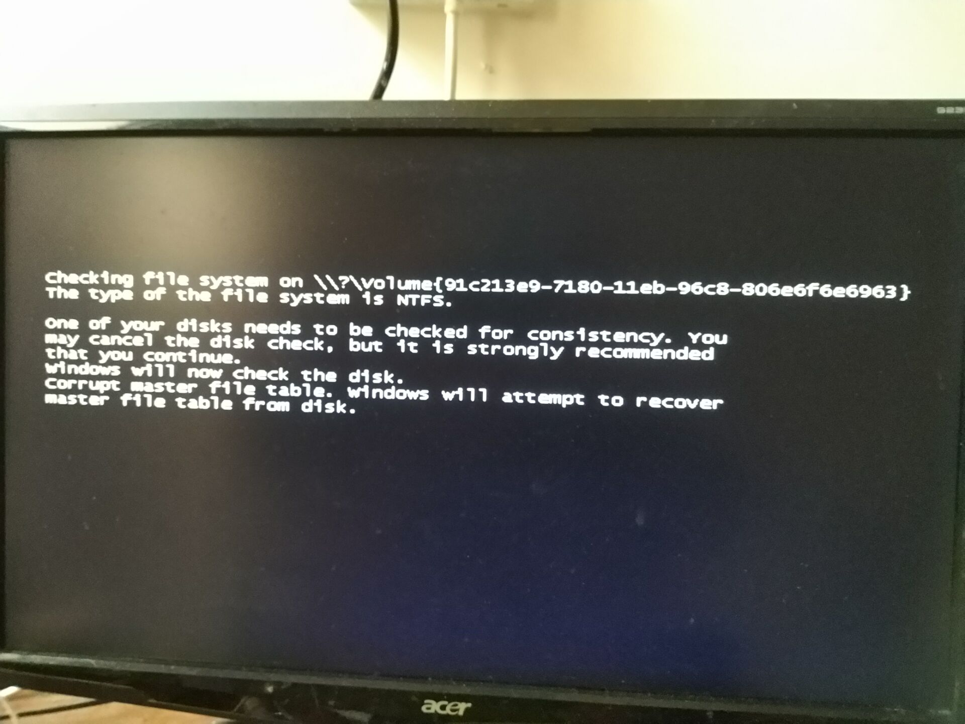 硬盘无法访问文件或目录损坏,硬盘显示结构损坏且无法读取