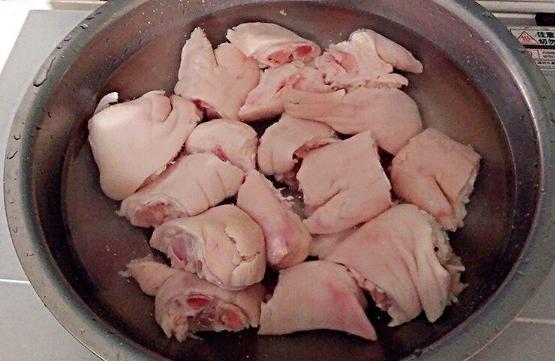 炖猪蹄怎么做不骚,炖猪蹄怎么做才香
