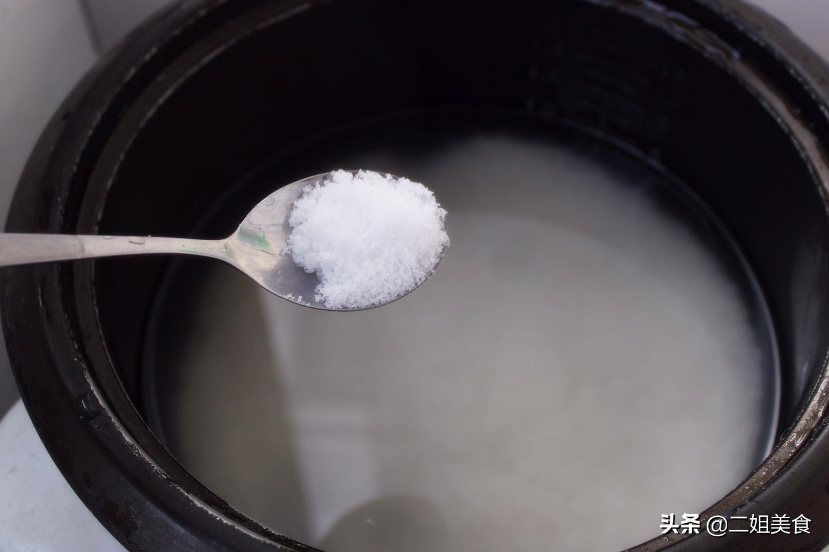 电饭煲米饭加温发硬怎么解决,蒸米饭不馊的诀窍