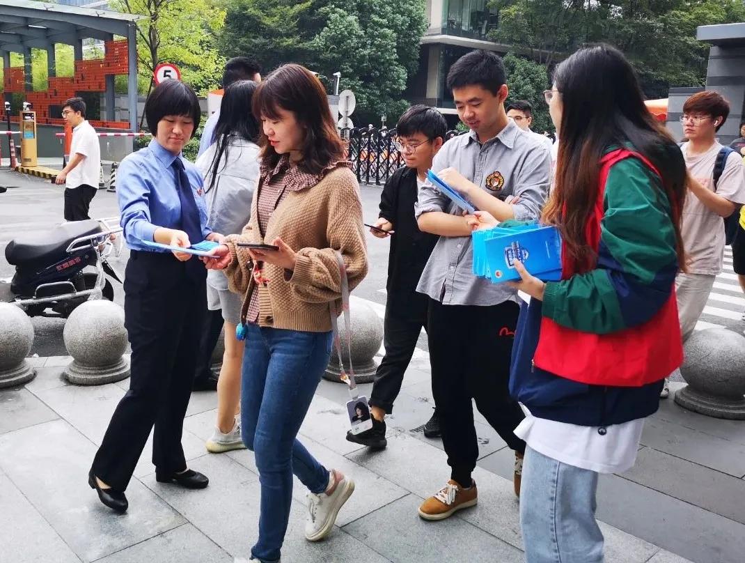 手机办卡兼职有啥不良后果吗,办手机卡给钱兼职违法吗