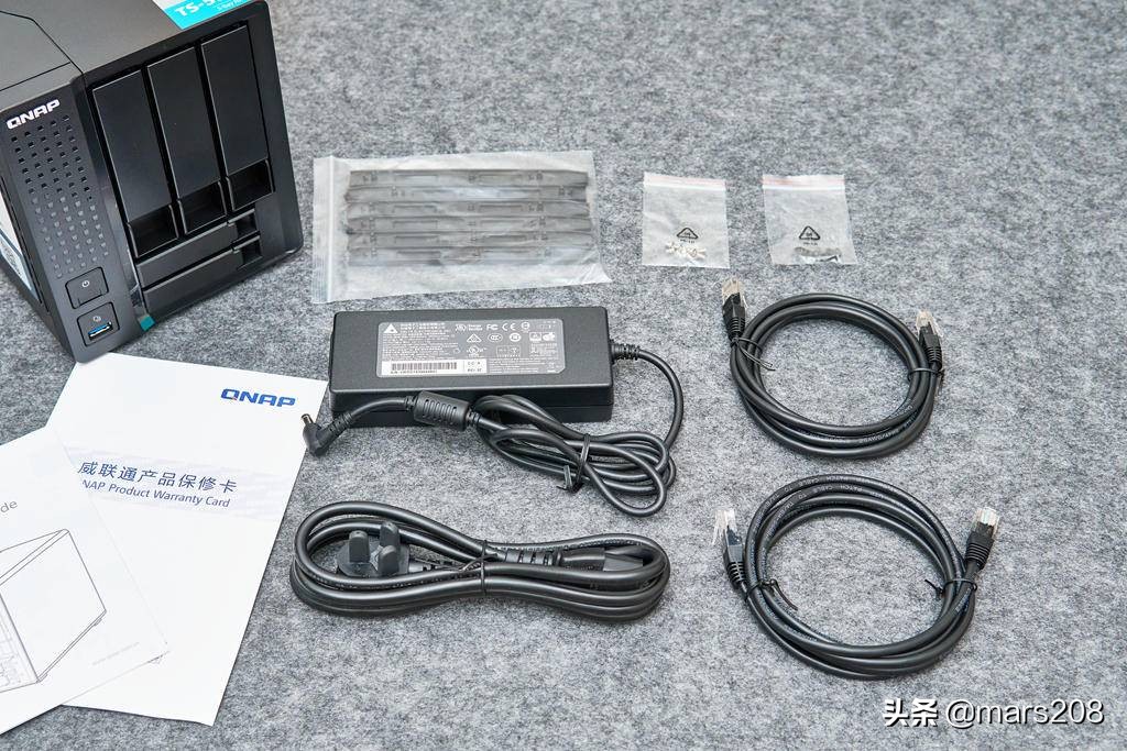 威联通qnapts-231测评,qnap威联通双万兆nasts532x拆解
