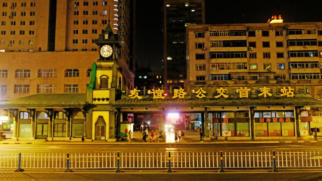 这个北方城市水质比南方还好街景很“洋气”满大街都是美女