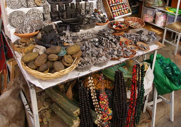 世界上唯一的“女巫市场”,售卖的东西千奇百怪,常人无法理解