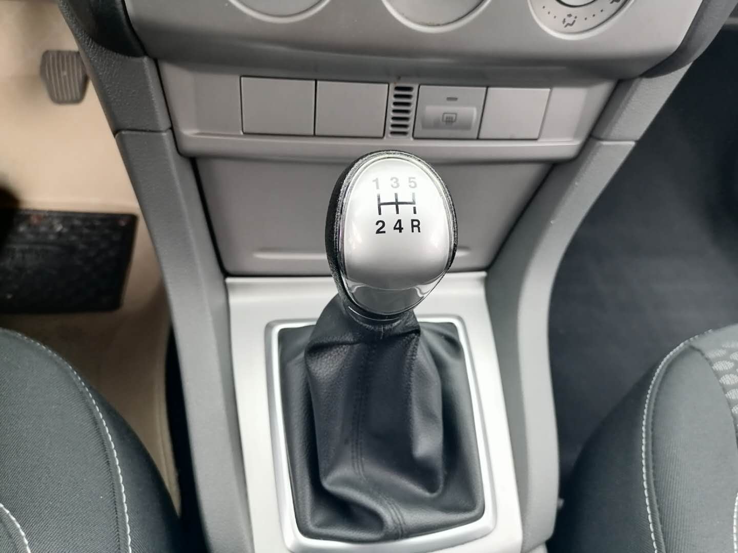 胖哥试驾福克斯1.5t,福克斯两厢1.8百万纪念版评测