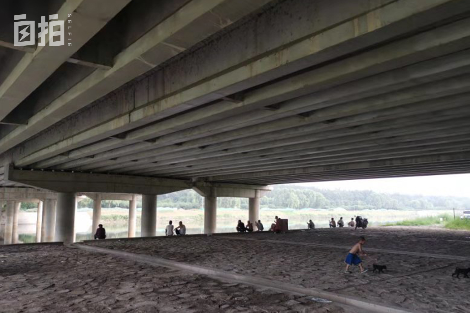 我高中辍学，打工十年，如今当上文学杂志主编