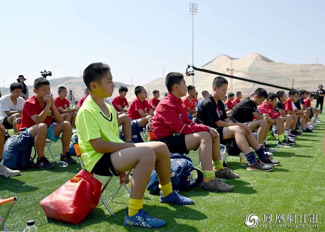 “双减”之后去哪里？踢足球就到万福城