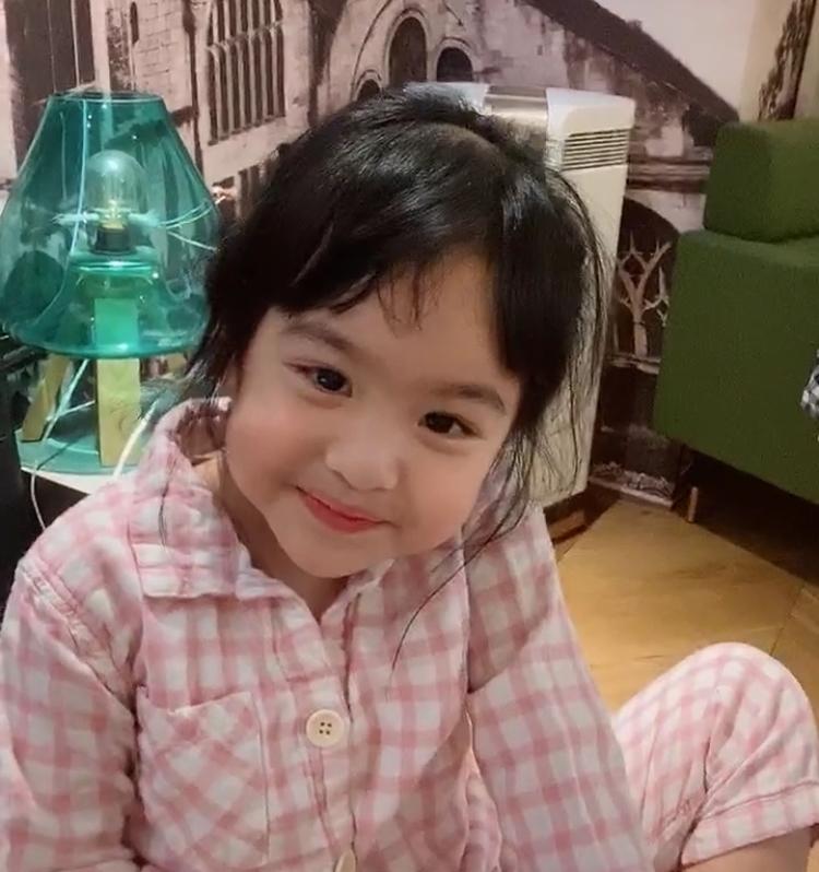 包贝尔的女儿饺子和李现视频,包贝尔女儿包饺子李现评论