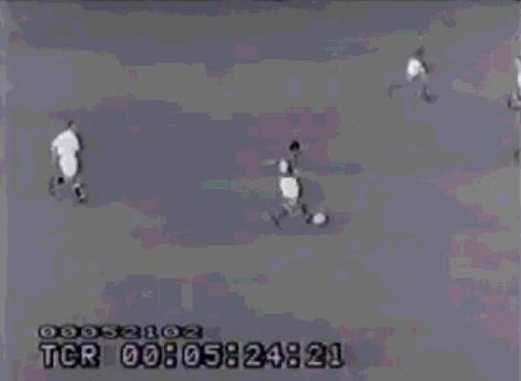 足球历史第一人是贝利还是梅西,世界足球史上最伟大的球王