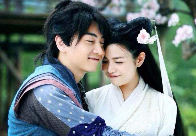 长着一副渣男脸却是宠妻狂魔,长了一张花心脸却宠妻如命