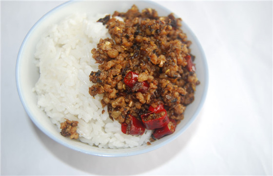 大米饭怎样熬黏糊,夹生米饭糊底补救的方法