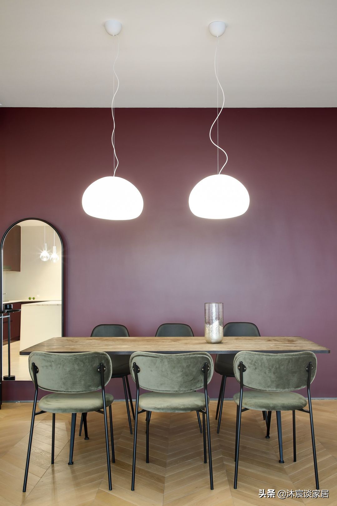 看完她的新家，才知生活可以如此有品质，室内极简大方且随性美好