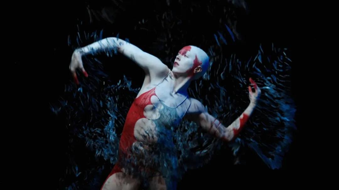 周睿：本科清华美院硕士帕森斯；首位入围LVMH决赛的中国设计师