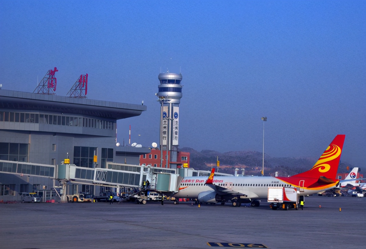 兰州中川机场高铁站离机场多远,兰州中川机场到中川高铁站有多远
