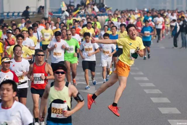 国足30米冲刺速度,国足12分钟跑3000米