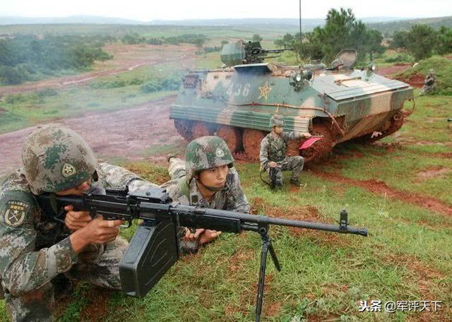 大口径机枪能把人打碎,可以把人打成两截的枪