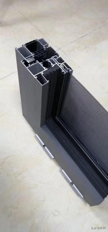 断桥铝门窗与普通门窗的区别在哪,断桥铝门窗中玻璃贵还是断桥铝贵