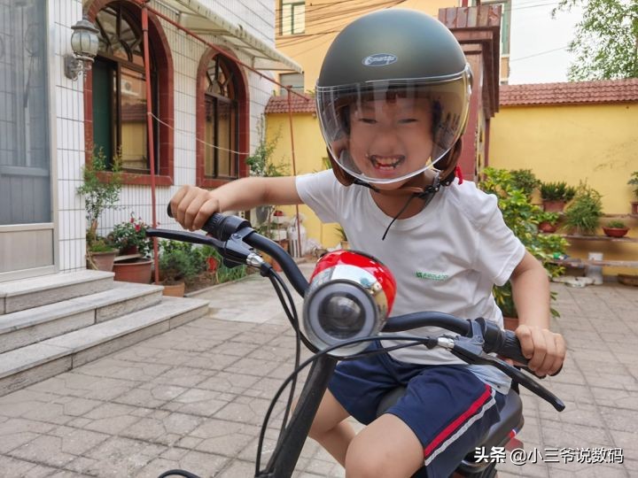 smart4u城市智能头盔测评,smart4u头盔和小牛头盔哪个好