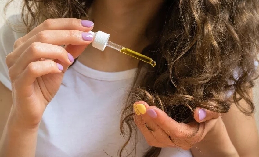 头发快速干护发精油,防头发毛躁精油