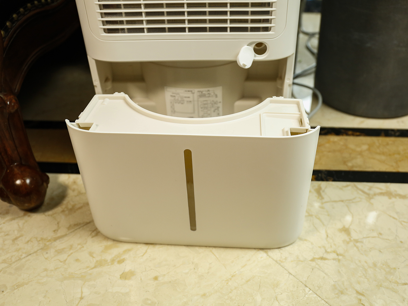 在这难受的黄梅天里，拥有伊岛*湿机除**是一种幸福