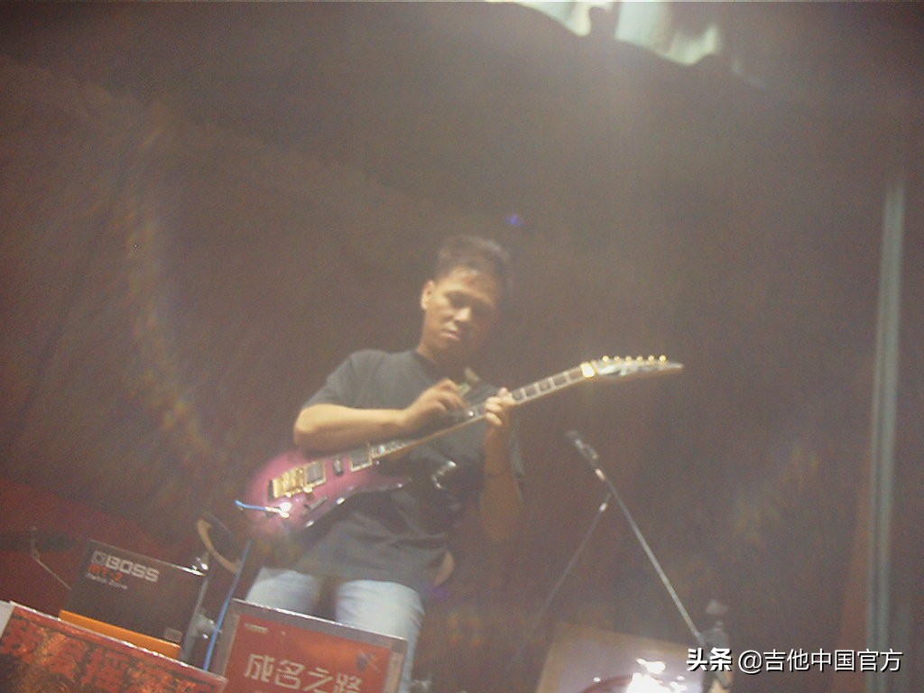 吉他中国介绍,中国吉他哪一年开始的