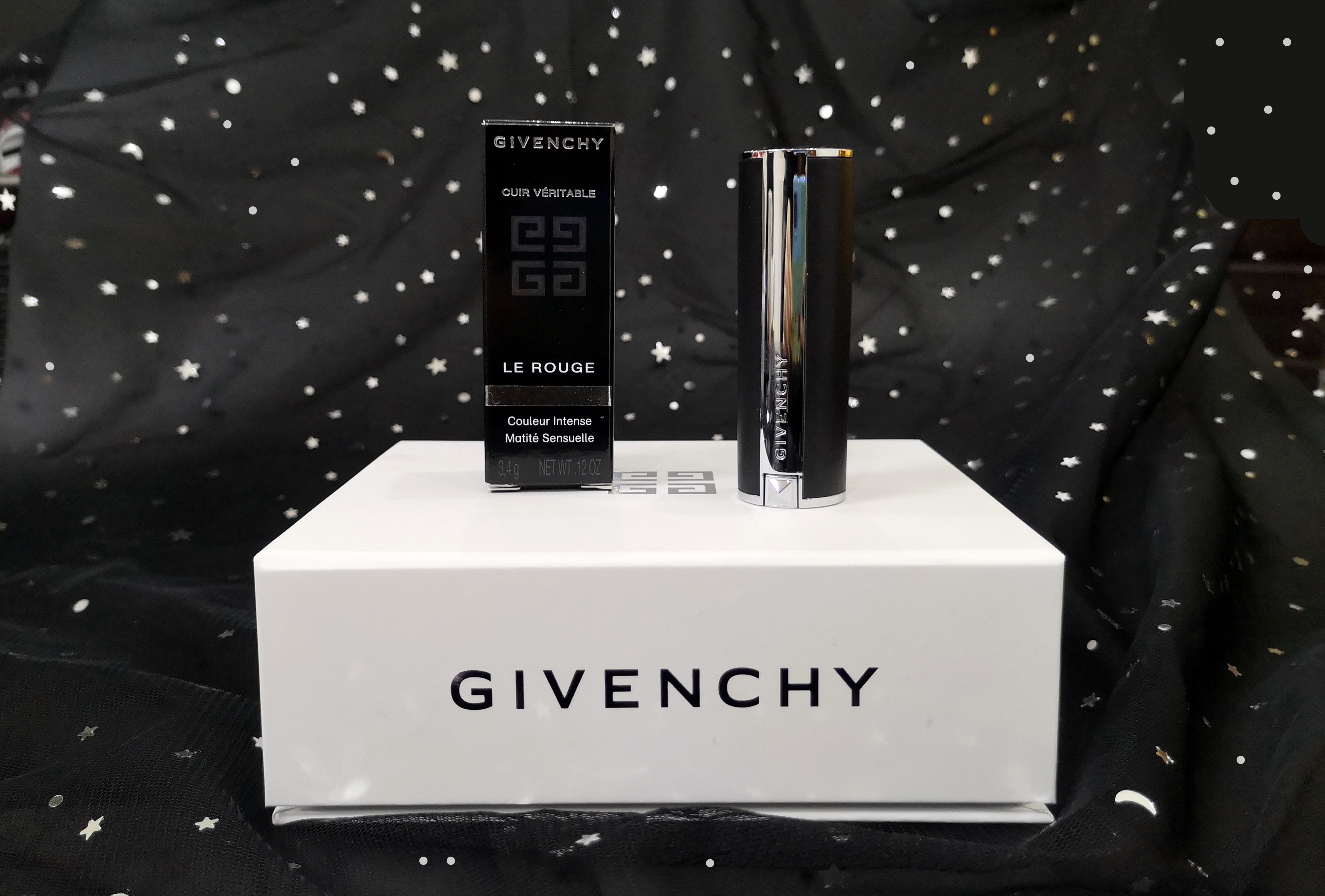 纪梵希口红小样怎么用,纪梵希口红小羊皮粉色