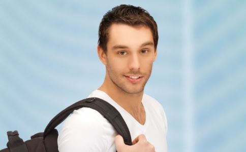 男性怕冷容易出虚汗,吃饭出虚汗怎么回事男性