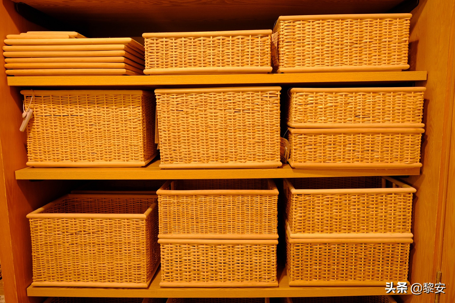 衣橱很多衣服不知道怎么穿,换季衣服要怎么整理扔了又可惜