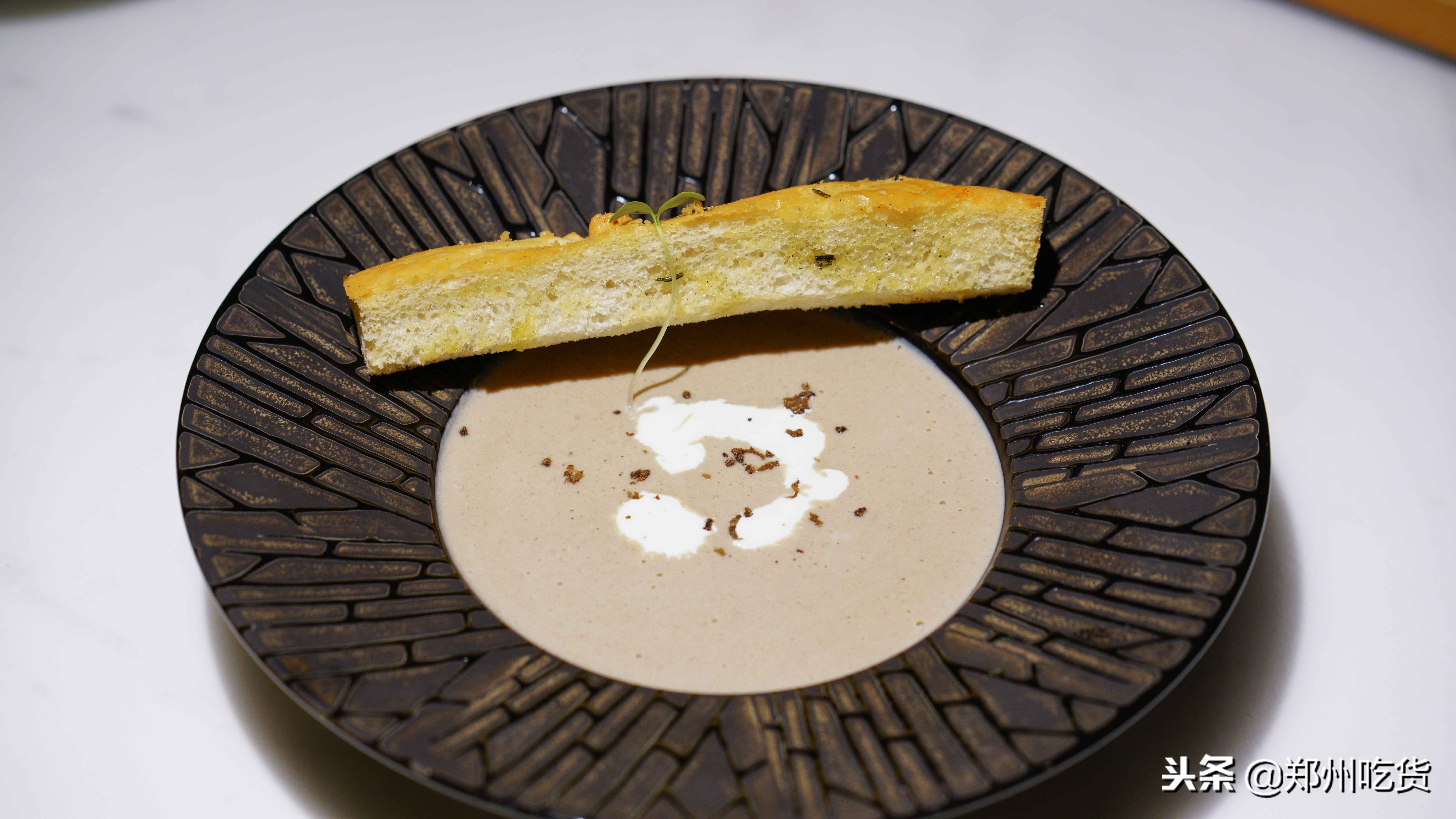 走进这家店，闪现到巴黎！满足你的少女心，治疗你的直男癌！