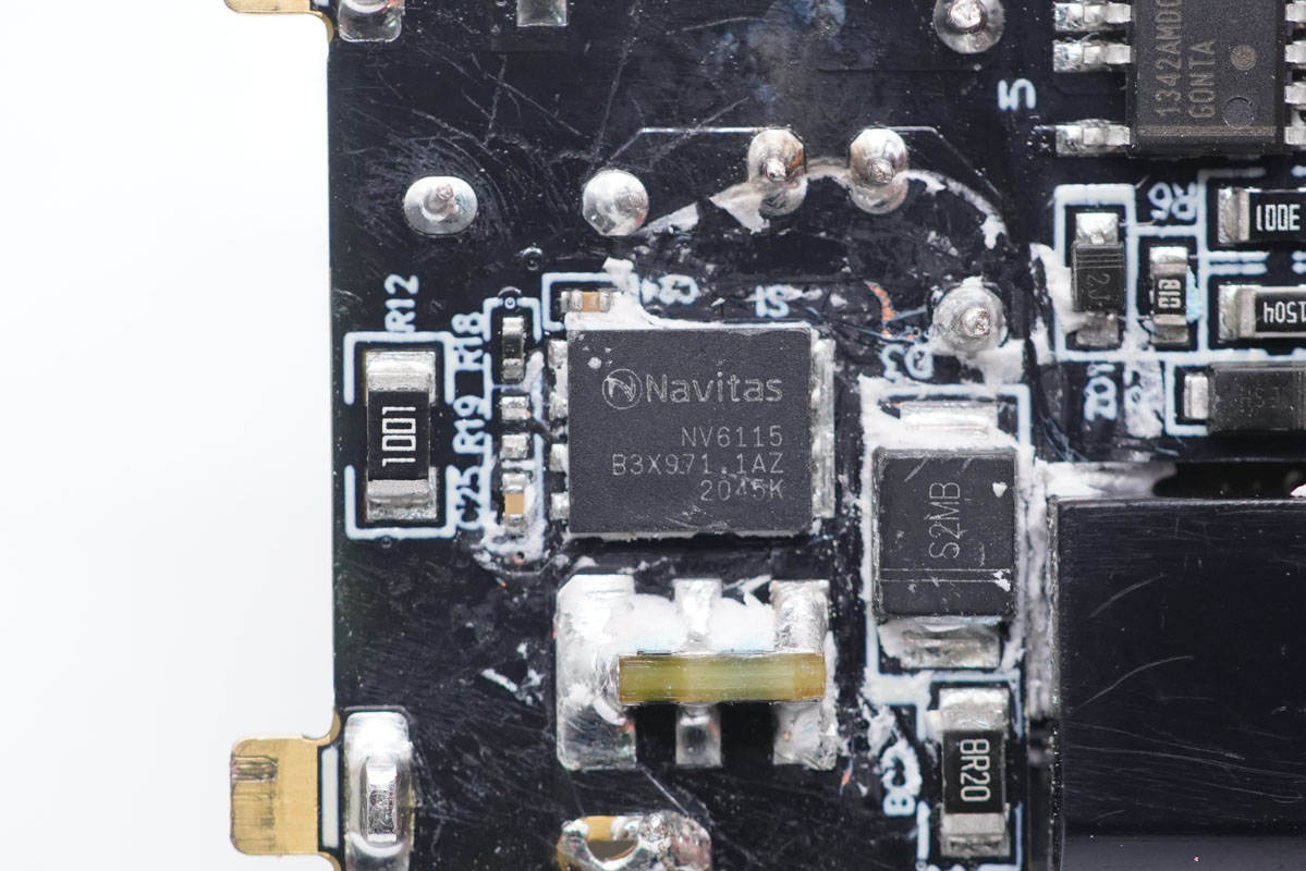 紫米氮化镓65w对比紫米普通65w,小米氮化镓快充和67w有啥区别