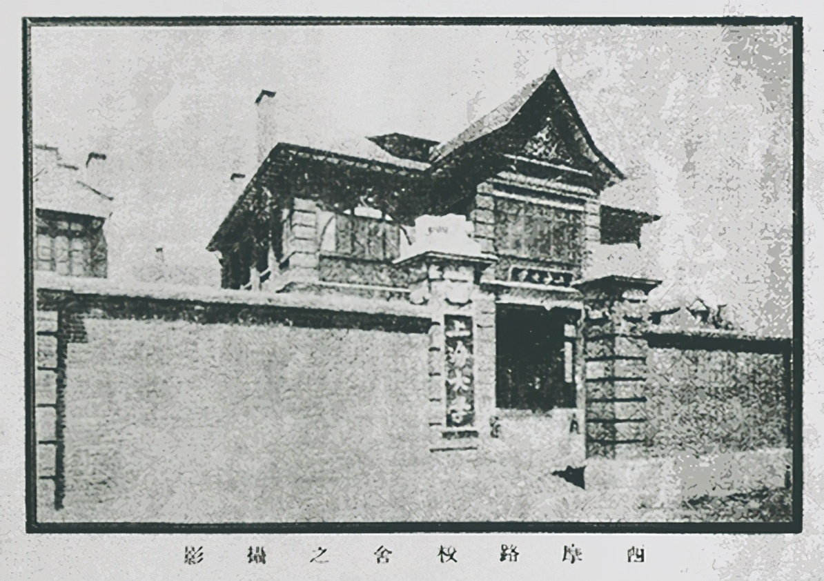 中国*产党共**创办的第一所高等学府，以城市名字命名，孙中山、毛*东泽**直接关怀！