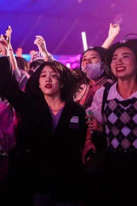 《五一青岛游攻略》.doc！快乐“青”球在这里，现在就出发！