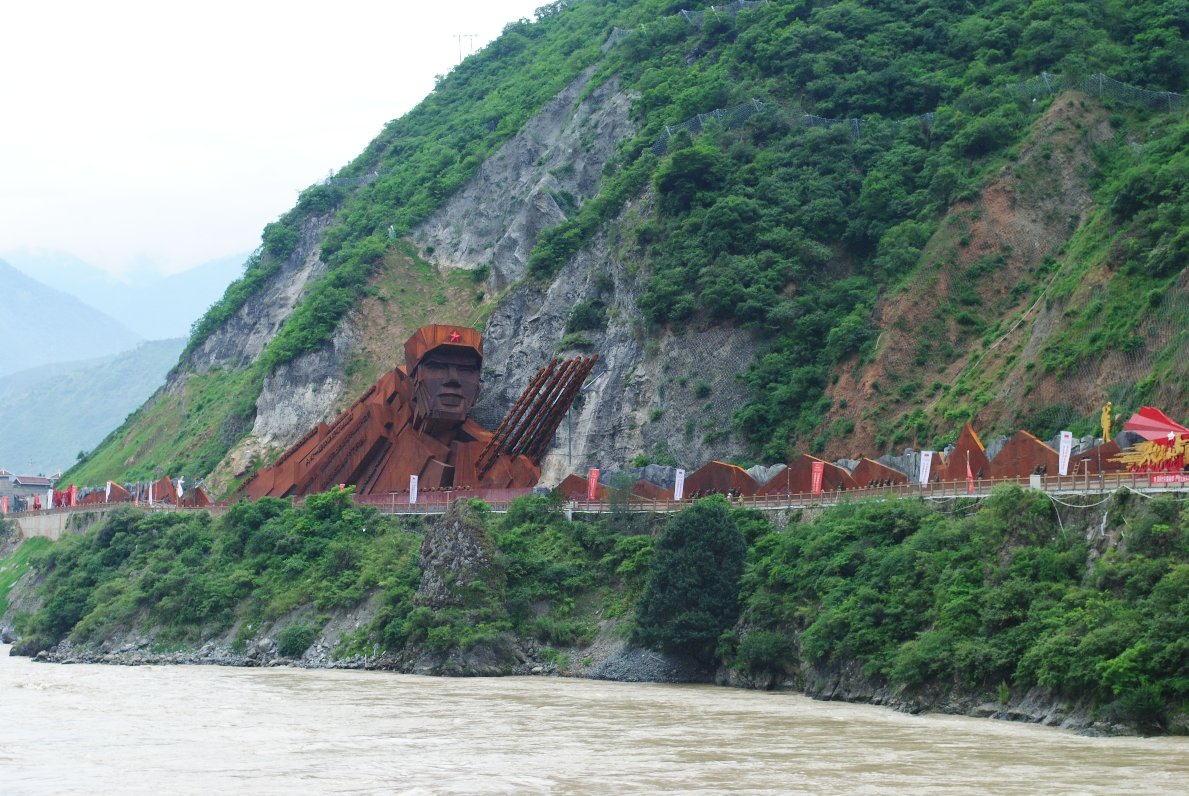 318川藏线自驾游别克,轿车可以自驾游西藏318川藏线